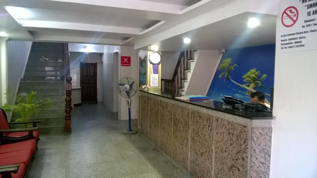 Hotel Sunrise Панаджи Екстериор снимка